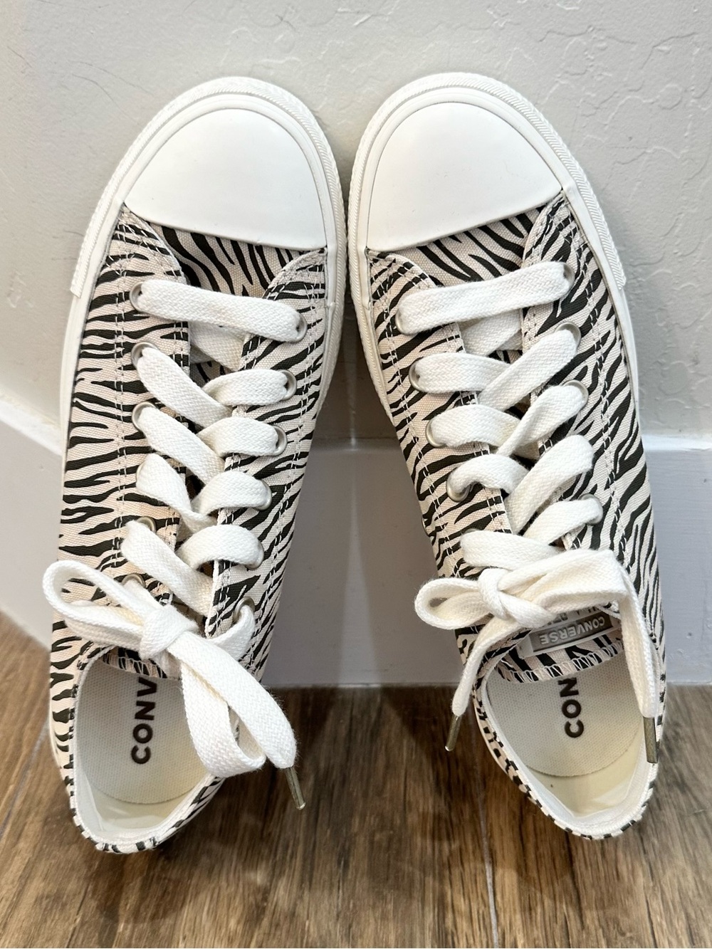 NEW Converse Chuck Taylor All Star Lift Platform Zebra Print Sneaker